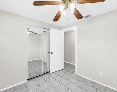 10920 111th Street - Photo Thumbnail 15