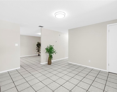 10920 111th Street - Photo Thumbnail 2