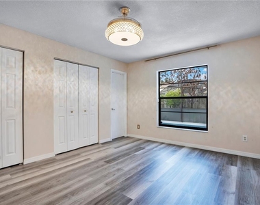 4805 Kingston Circle - Photo Thumbnail 15