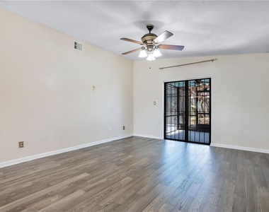 4805 Kingston Circle - Photo Thumbnail 5
