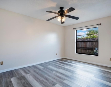 4805 Kingston Circle - Photo Thumbnail 20