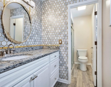 4805 Kingston Circle - Photo Thumbnail 17