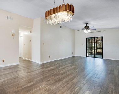 4805 Kingston Circle - Photo Thumbnail 4