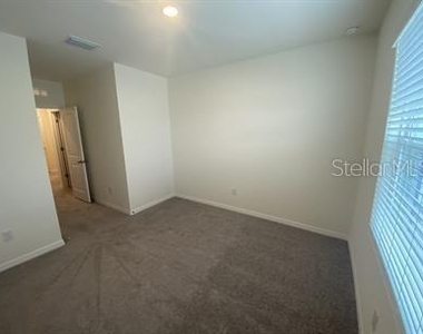 2906 Suncoast Plains Drive - Photo Thumbnail 18