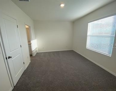 2906 Suncoast Plains Drive - Photo Thumbnail 12