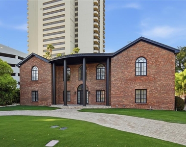 2418 W Palm Drive - Photo Thumbnail 2
