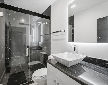 2418 W Palm Drive - Photo Thumbnail 15