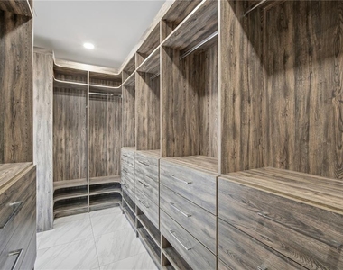2418 W Palm Drive - Photo Thumbnail 30