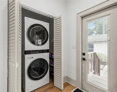 2444 1st Avenue S - Photo Thumbnail 16