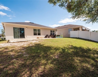 10561 Laguna Plains Drive - Photo Thumbnail 24