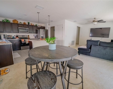 10561 Laguna Plains Drive - Photo Thumbnail 20