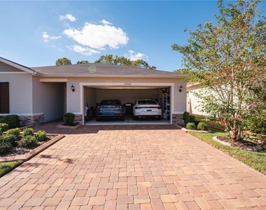 10561 Laguna Plains Drive - Photo Thumbnail 2