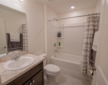 10561 Laguna Plains Drive - Photo Thumbnail 14
