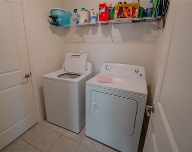 10561 Laguna Plains Drive - Photo Thumbnail 6