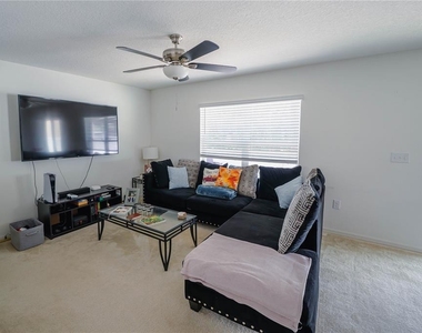 10561 Laguna Plains Drive - Photo Thumbnail 4