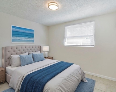 809 Illinois Avenue - Photo Thumbnail 10