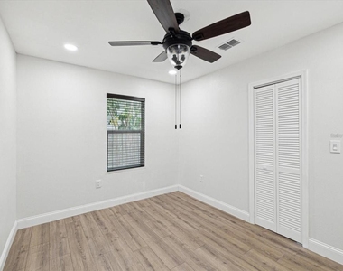 1008 E Norfolk Street - Photo Thumbnail 33