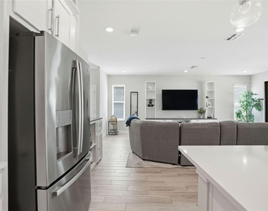 4547 San Martino Drive - Photo Thumbnail 4