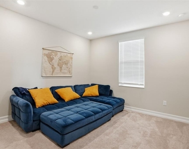 4547 San Martino Drive - Photo Thumbnail 17