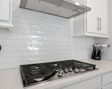 4547 San Martino Drive - Photo Thumbnail 5