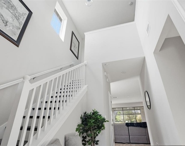 4547 San Martino Drive - Photo Thumbnail 11