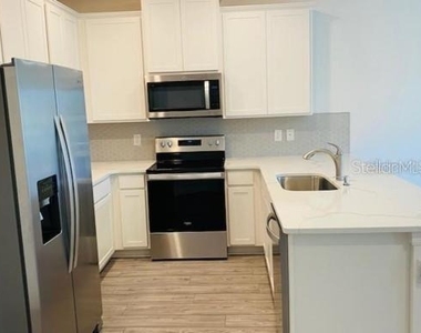 4916 Gulf Waters Drive - Photo Thumbnail 3