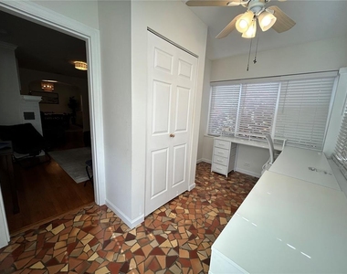 701 29th Avenue N - Photo Thumbnail 5
