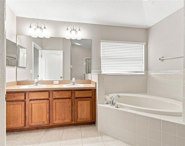 4017 Langdrum Drive - Photo Thumbnail 29
