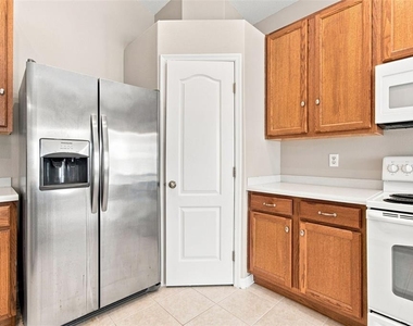 4017 Langdrum Drive - Photo Thumbnail 18