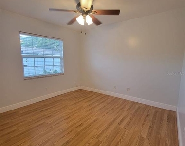 7109 S Shamrock Road - Photo Thumbnail 13