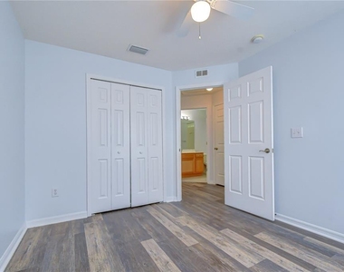 6010 Skylarkcrest Drive - Photo Thumbnail 18