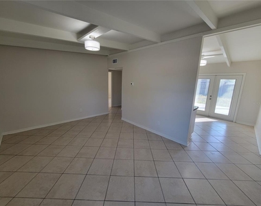 1212 Windermere Way - Photo Thumbnail 3