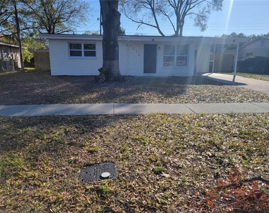 1212 Windermere Way - Photo Thumbnail 17