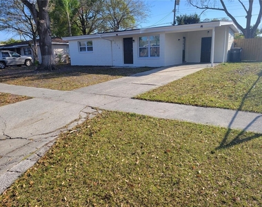 1212 Windermere Way - Photo Thumbnail 16