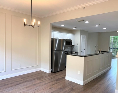 5208 Hampton Beach Place - Photo Thumbnail 7