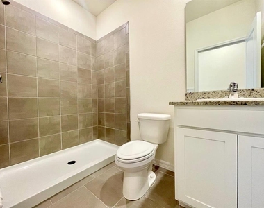 5520 Hollingworth Trail - Photo Thumbnail 19