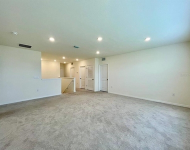 5520 Hollingworth Trail - Photo Thumbnail 21