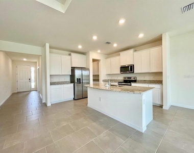 5520 Hollingworth Trail - Photo Thumbnail 9