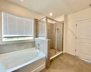 5520 Hollingworth Trail - Photo Thumbnail 32