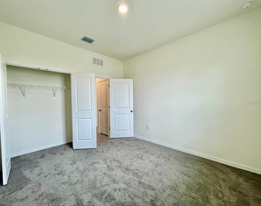 5520 Hollingworth Trail - Photo Thumbnail 18
