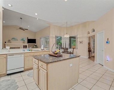 702 Brooker Ridge Court - Photo Thumbnail 11