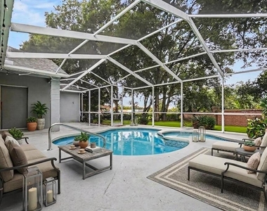 702 Brooker Ridge Court - Photo Thumbnail 24