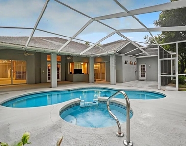 702 Brooker Ridge Court - Photo Thumbnail 2