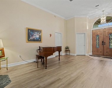 702 Brooker Ridge Court - Photo Thumbnail 6