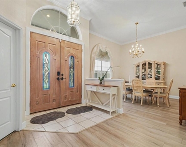 702 Brooker Ridge Court - Photo Thumbnail 3