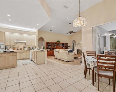 702 Brooker Ridge Court - Photo Thumbnail 8