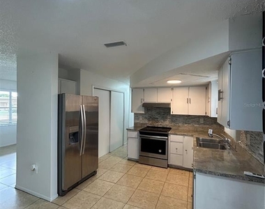 7808 Osteen Road - Photo Thumbnail 5