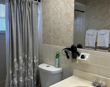 7808 Osteen Road - Photo Thumbnail 13