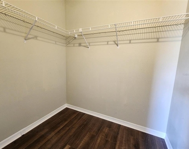 13404 Ironton Drive - Photo Thumbnail 8