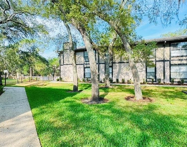 4032 Tumble Wood Trail - Photo Thumbnail 17
